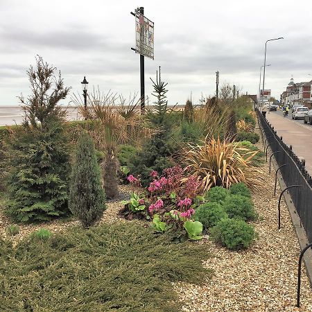 Lovely Sea Front House In Cleethorpes - Sleeps 6 Exteriör bild