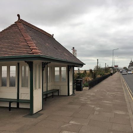 Lovely Sea Front House In Cleethorpes - Sleeps 6 Exteriör bild