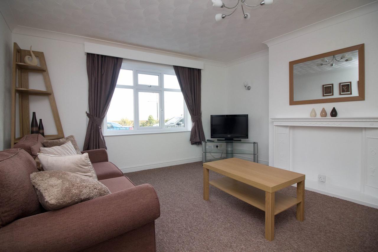 Lovely Sea Front House In Cleethorpes - Sleeps 6 Exteriör bild