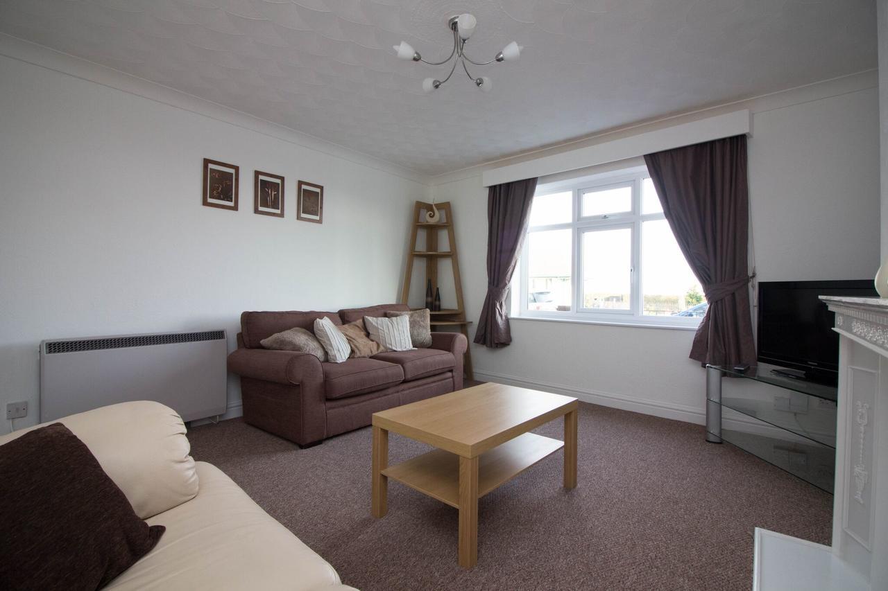 Lovely Sea Front House In Cleethorpes - Sleeps 6 Exteriör bild