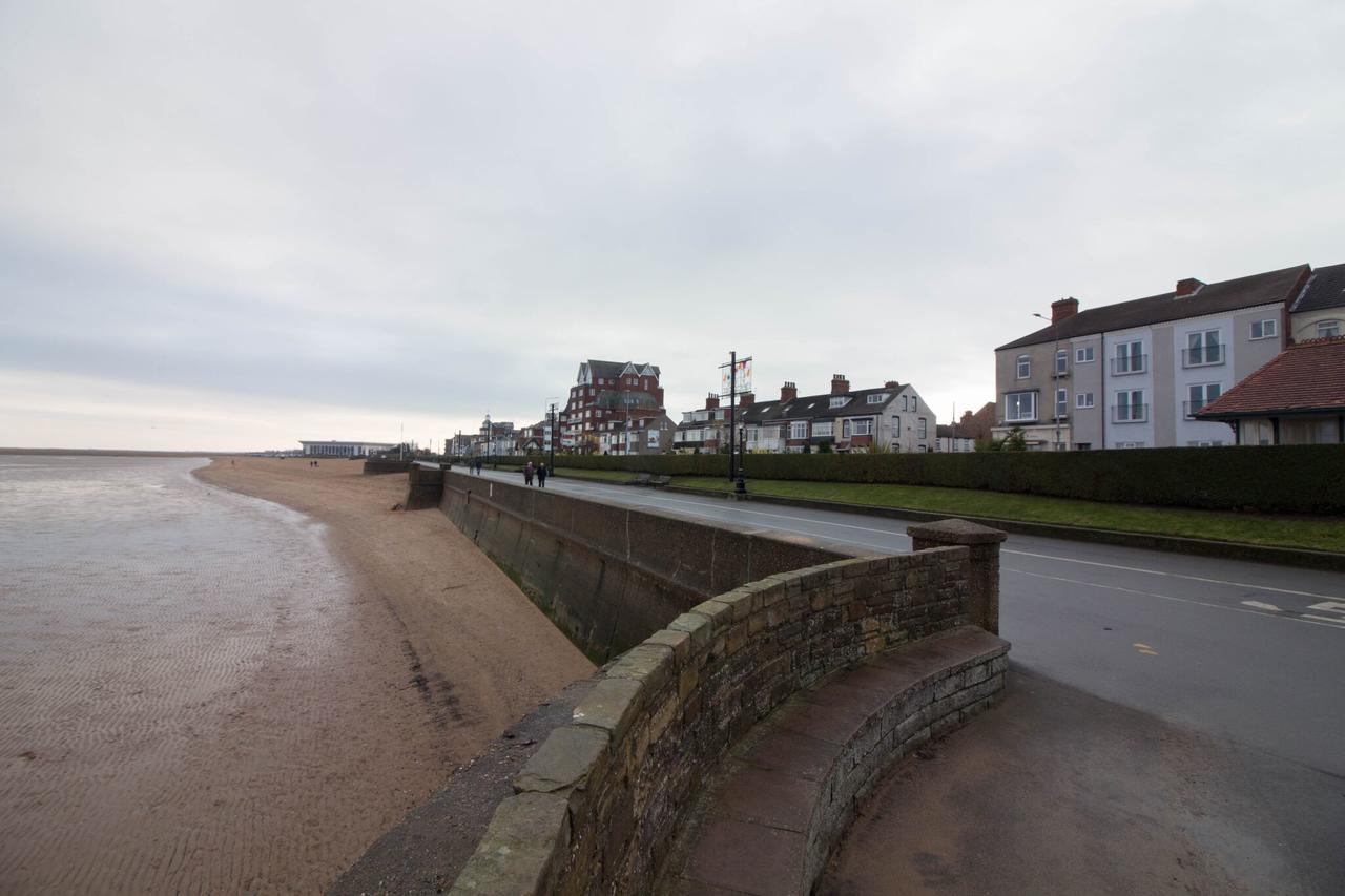 Lovely Sea Front House In Cleethorpes - Sleeps 6 Exteriör bild