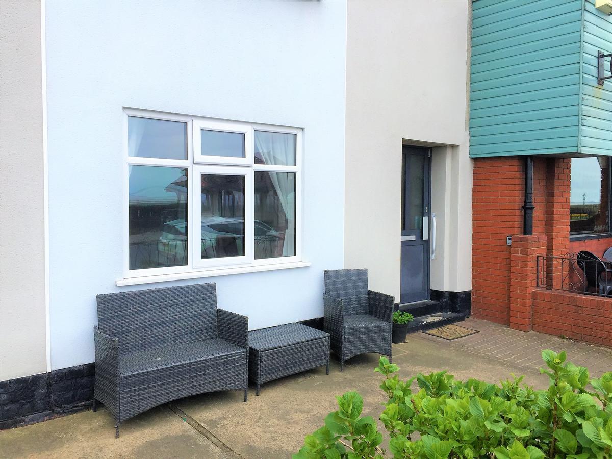 Lovely Sea Front House In Cleethorpes - Sleeps 6 Exteriör bild