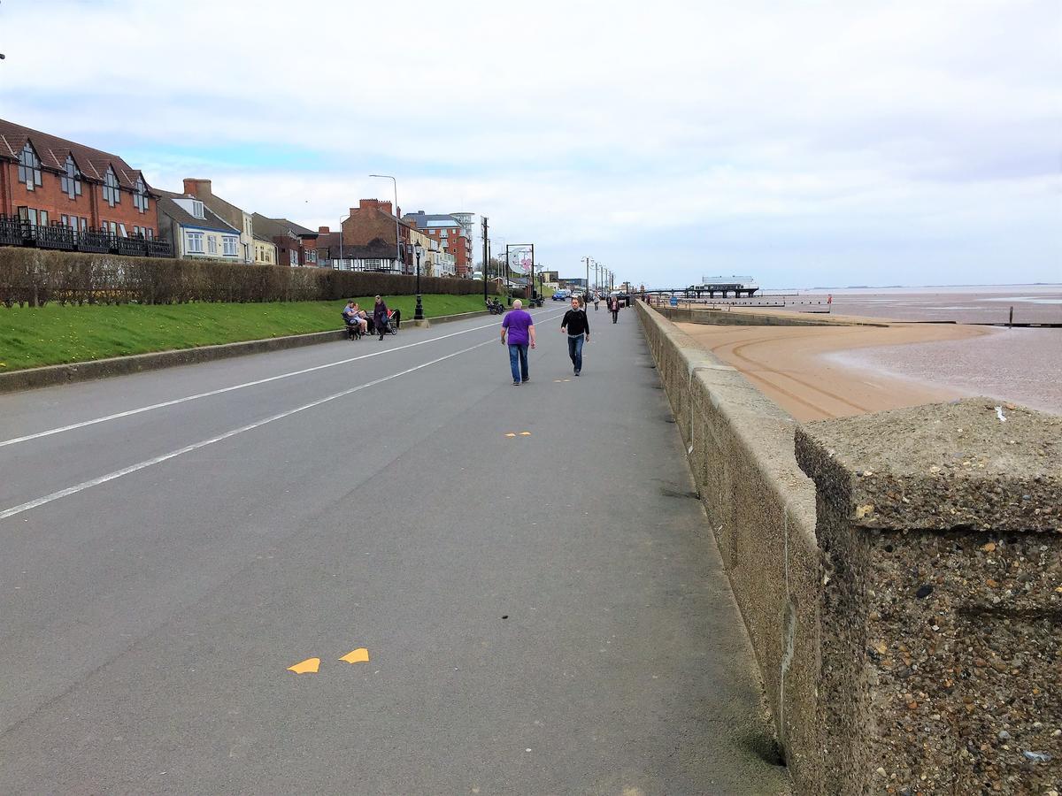 Lovely Sea Front House In Cleethorpes - Sleeps 6 Exteriör bild